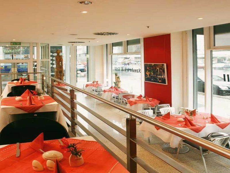 Maritim Proarte Hotel